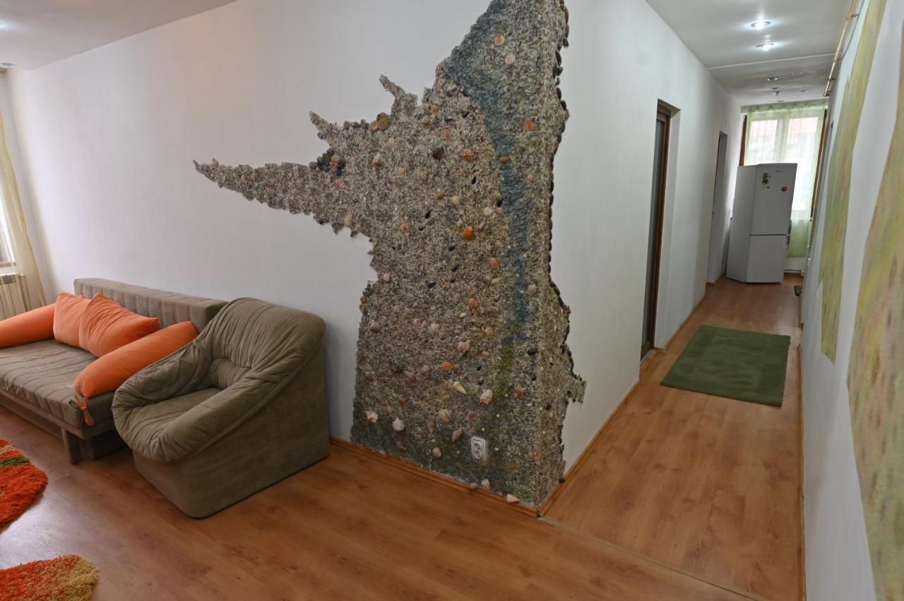 Petroşani Apartament Camelia מראה חיצוני תמונה